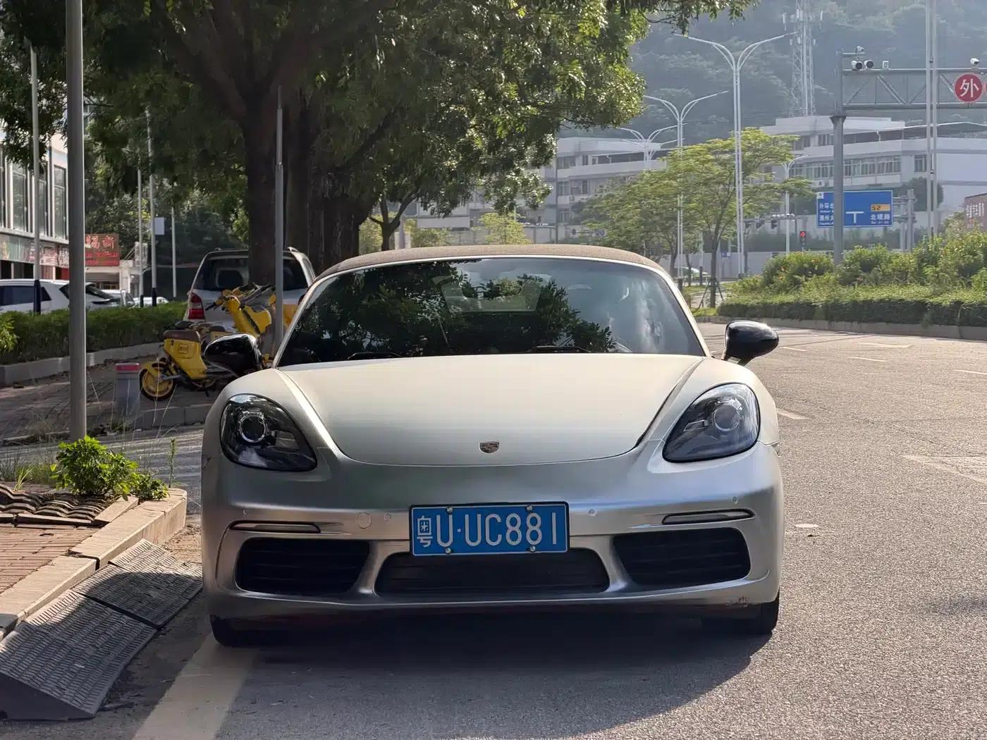 2016 Porsche 718 Boxster 2.0T — миниатюра 2