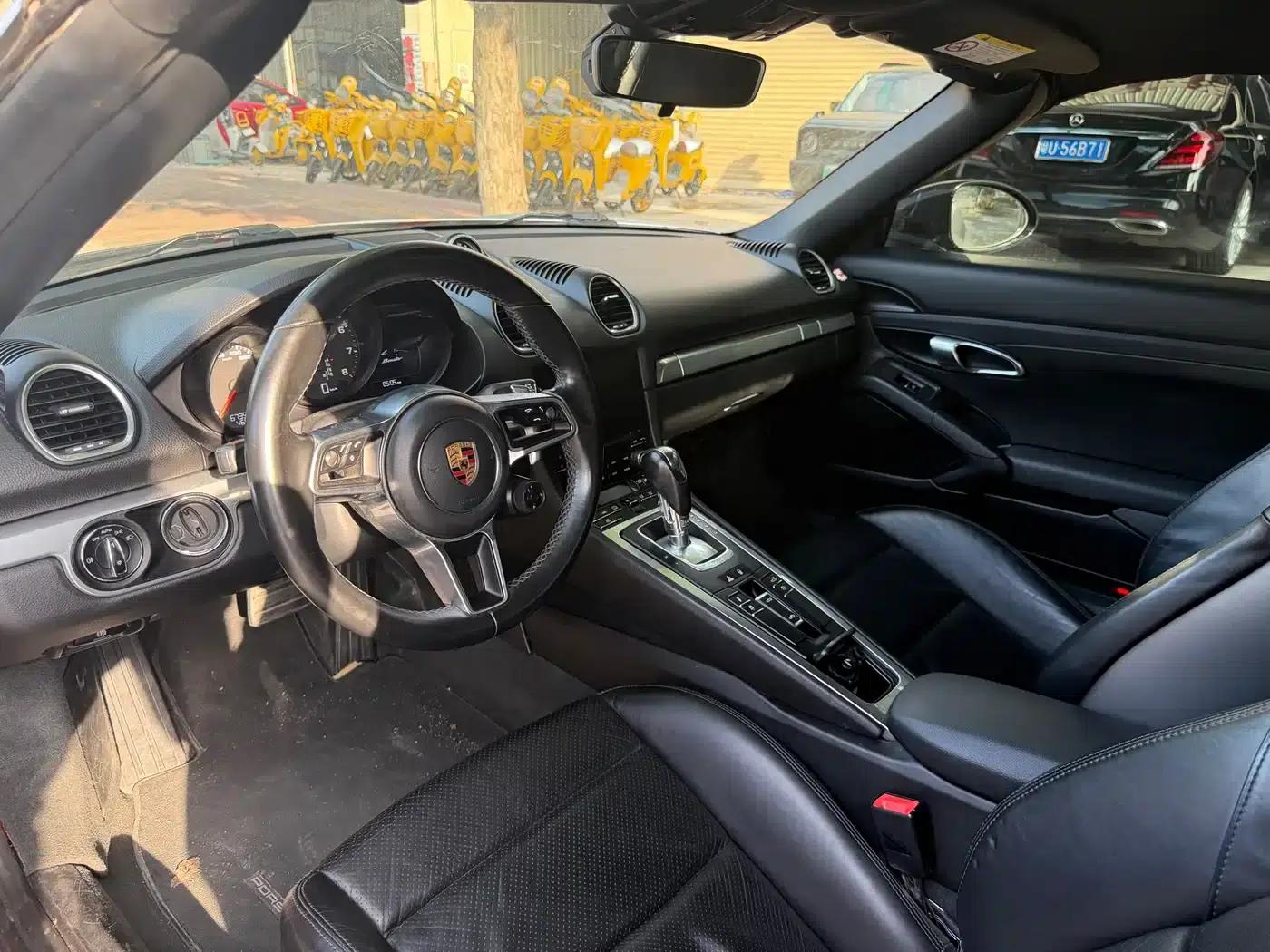 2016 Porsche 718 Boxster 2.0T — миниатюра 3