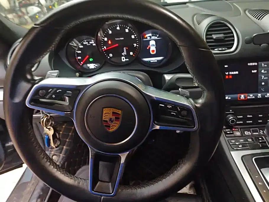 Porsche 718 Cayman 2018 2.0T — миниатюра 15