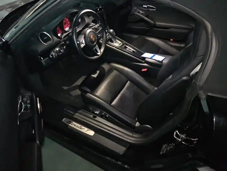 2019 Porsche 718 Boxster T 2.0T — миниатюра 11