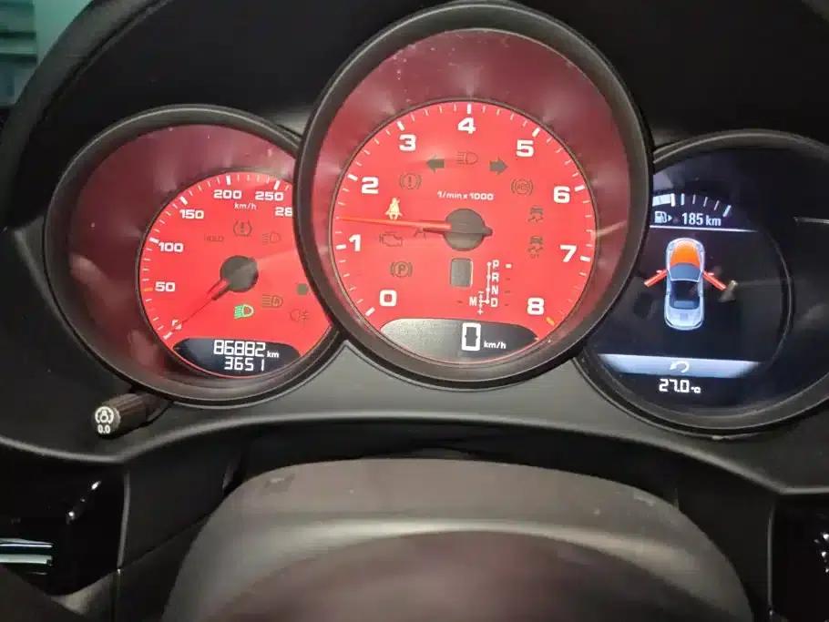 2019 Porsche 718 Boxster T 2.0T — миниатюра 14