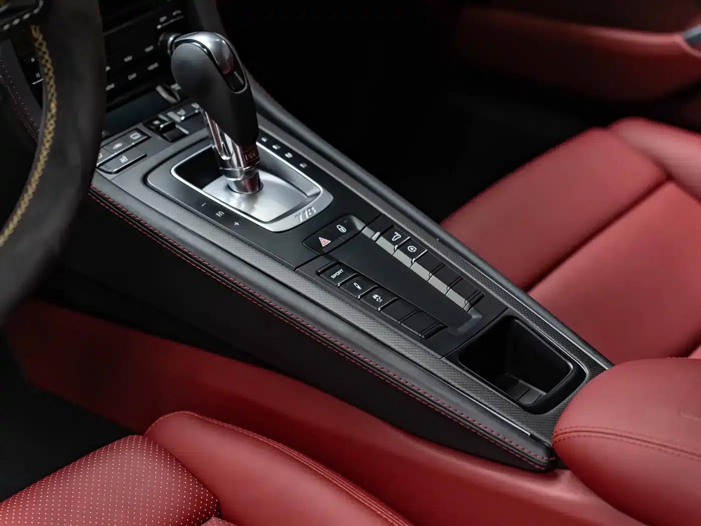 Porsche 718 Cayman 2018 2.0T — миниатюра 11