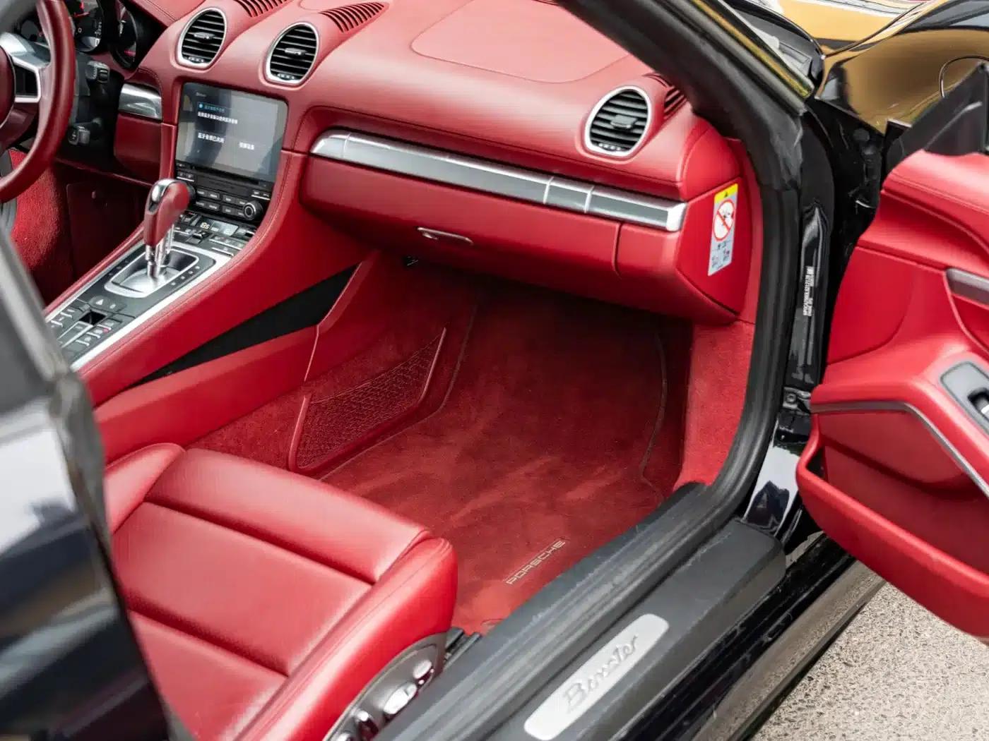 2018 Porsche 718 Boxster 2.0T — миниатюра 23