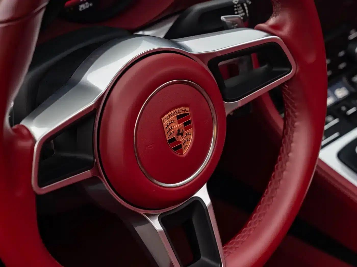 2018 Porsche 718 Boxster 2.0T — миниатюра 37