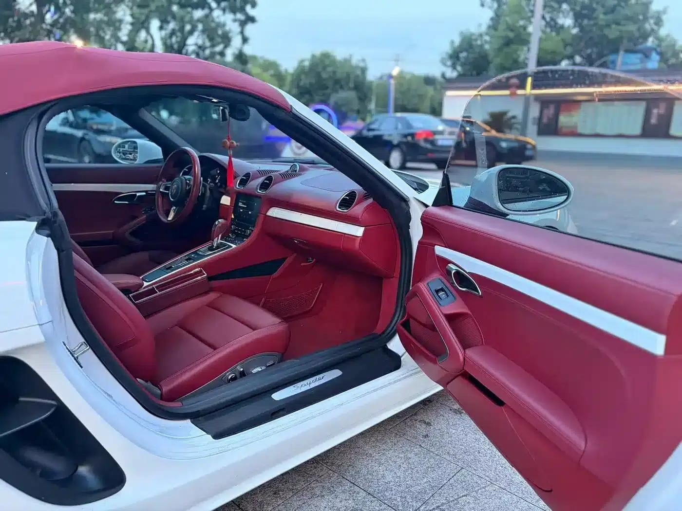 Porsche 718 2022 Spyder 2.0T — миниатюра 4