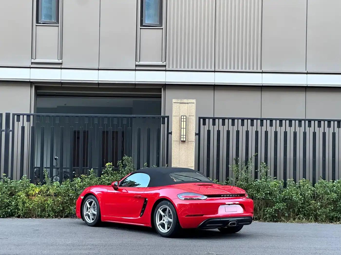 2016 Porsche 718 Boxster 2.0T — миниатюра 6