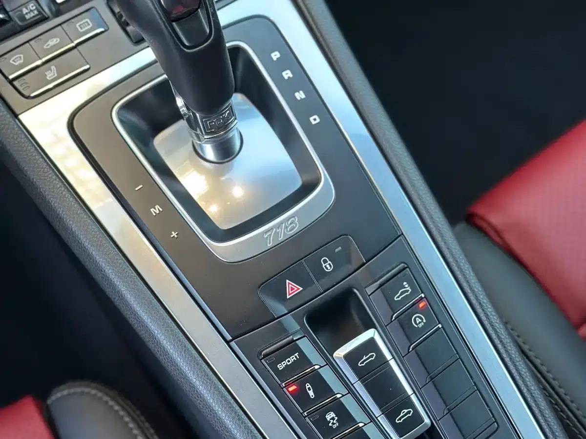 2016 Porsche 718 Boxster 2.0T — миниатюра 8
