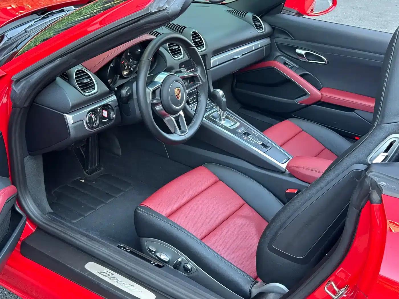 2016 Porsche 718 Boxster 2.0T — миниатюра 9