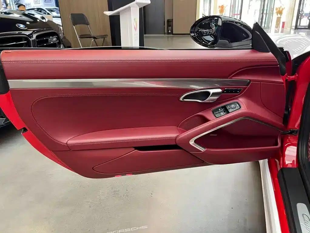 Porsche 718 Cayman 2018 2.0T — миниатюра 11