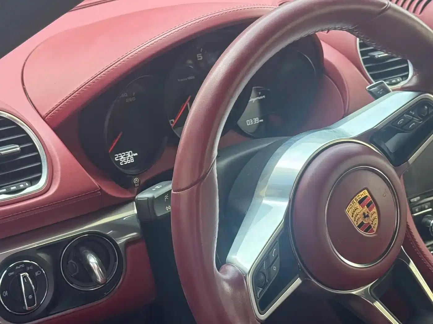 Porsche 718 Cayman 2018 2.0T — миниатюра 6