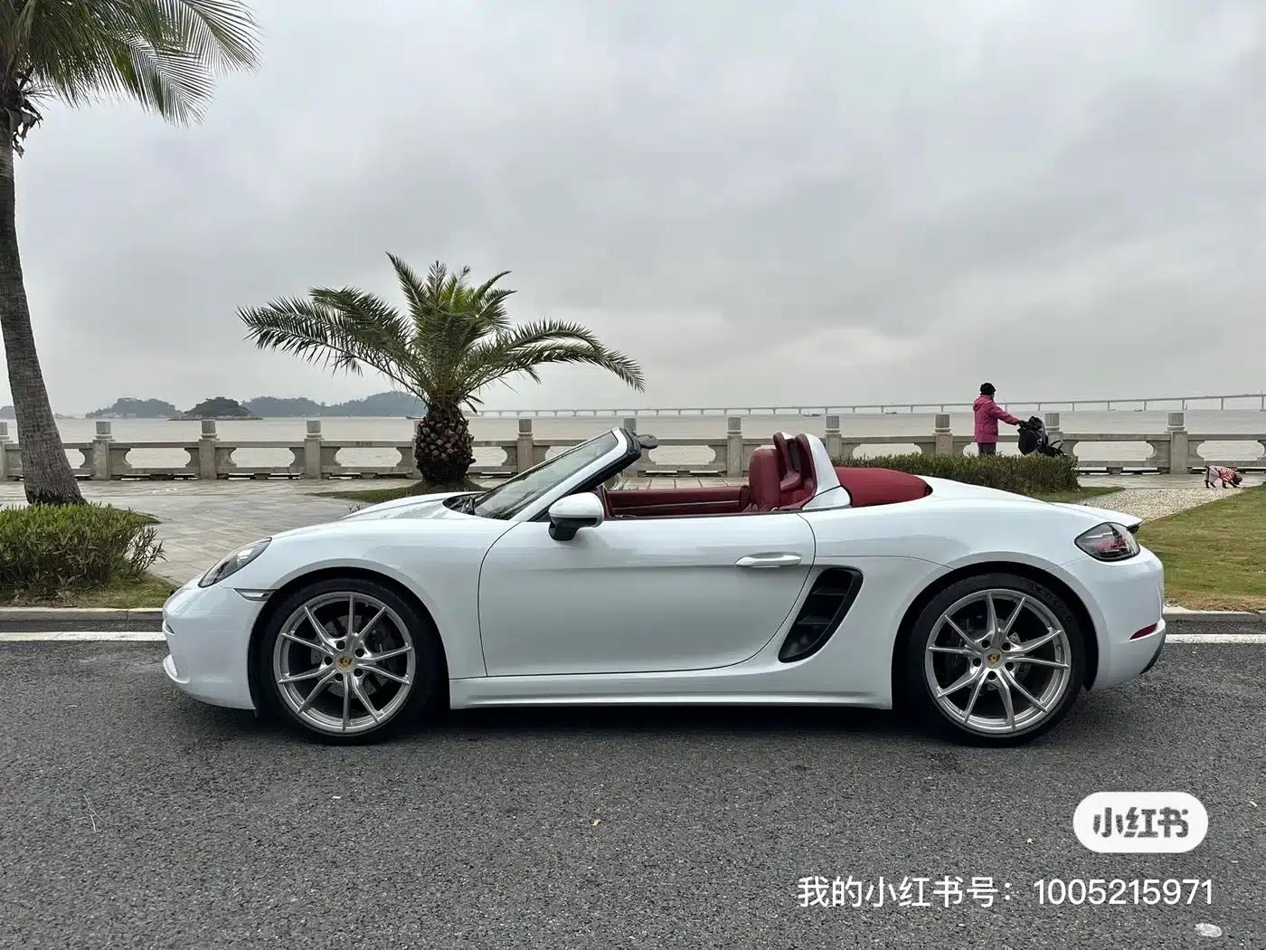 2022 Porsche 718 Boxster 2.0T — миниатюра 5