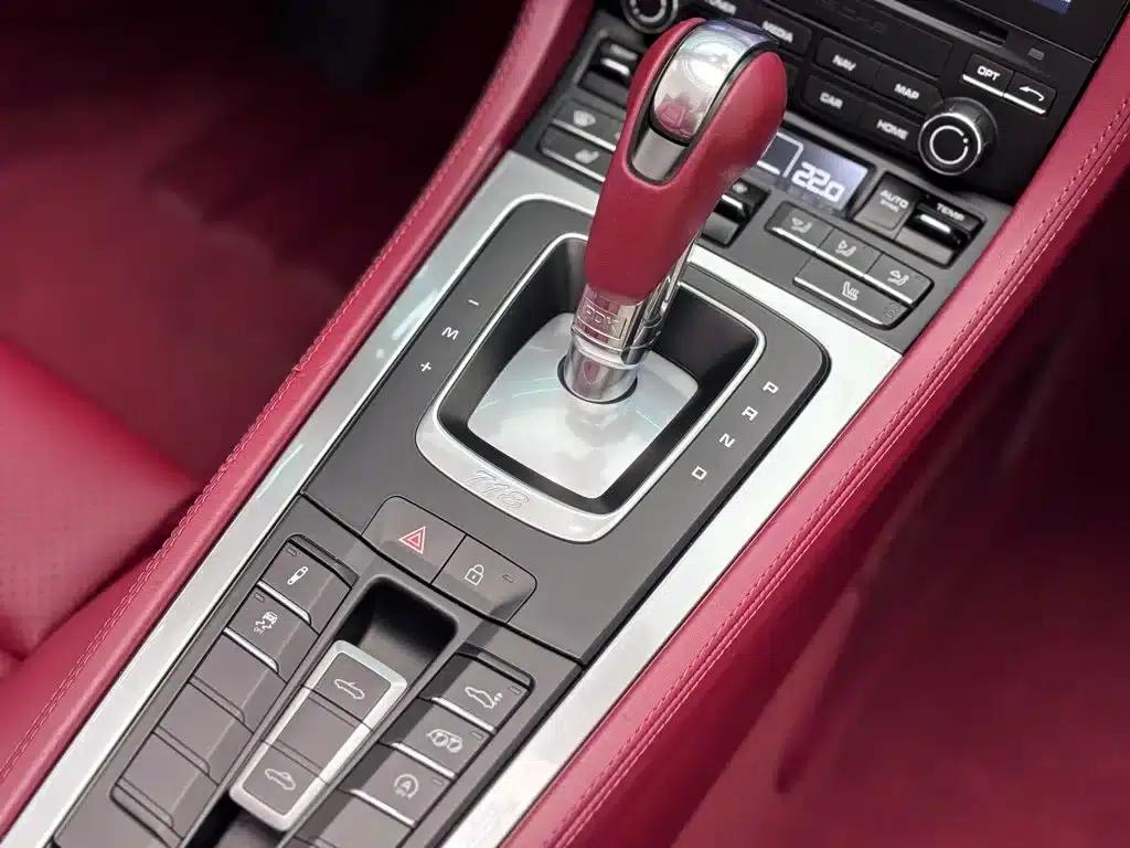 2020 Porsche 718 Boxster 2.0T — миниатюра 24