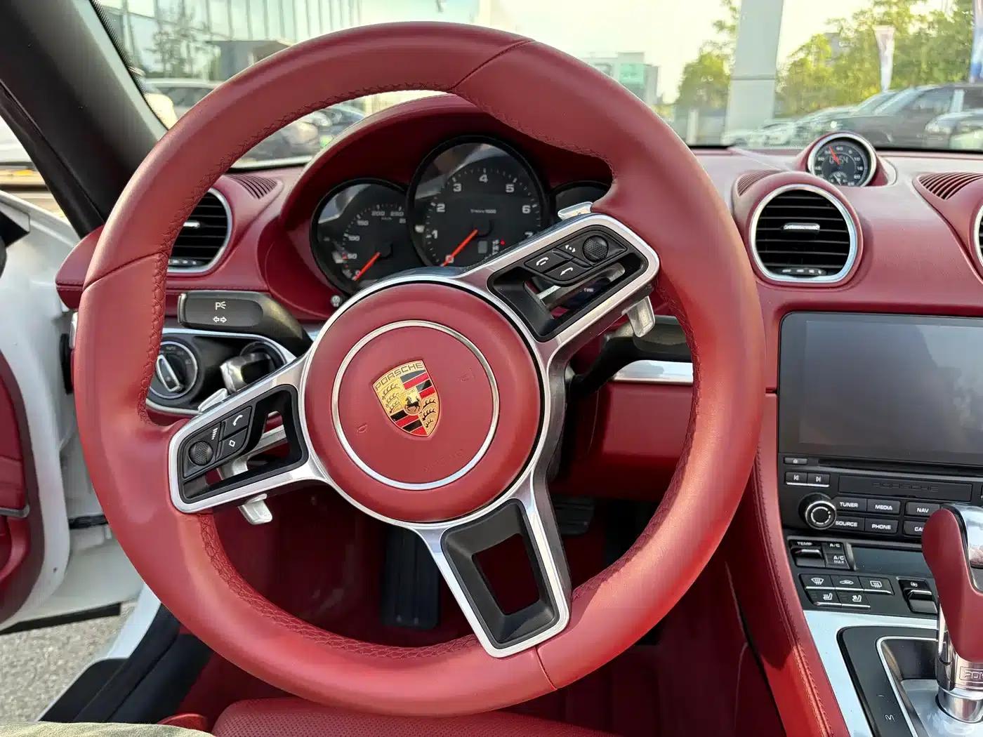 2018 Porsche 718 Boxster 2.0T — миниатюра 5
