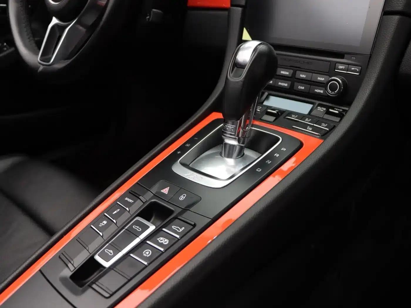 2019 Porsche 718 Boxster T 2.0T — миниатюра 15