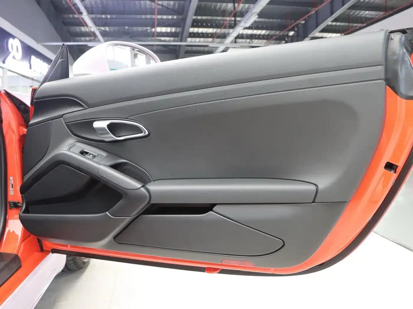 2019 Porsche 718 Boxster T 2.0T — миниатюра 24