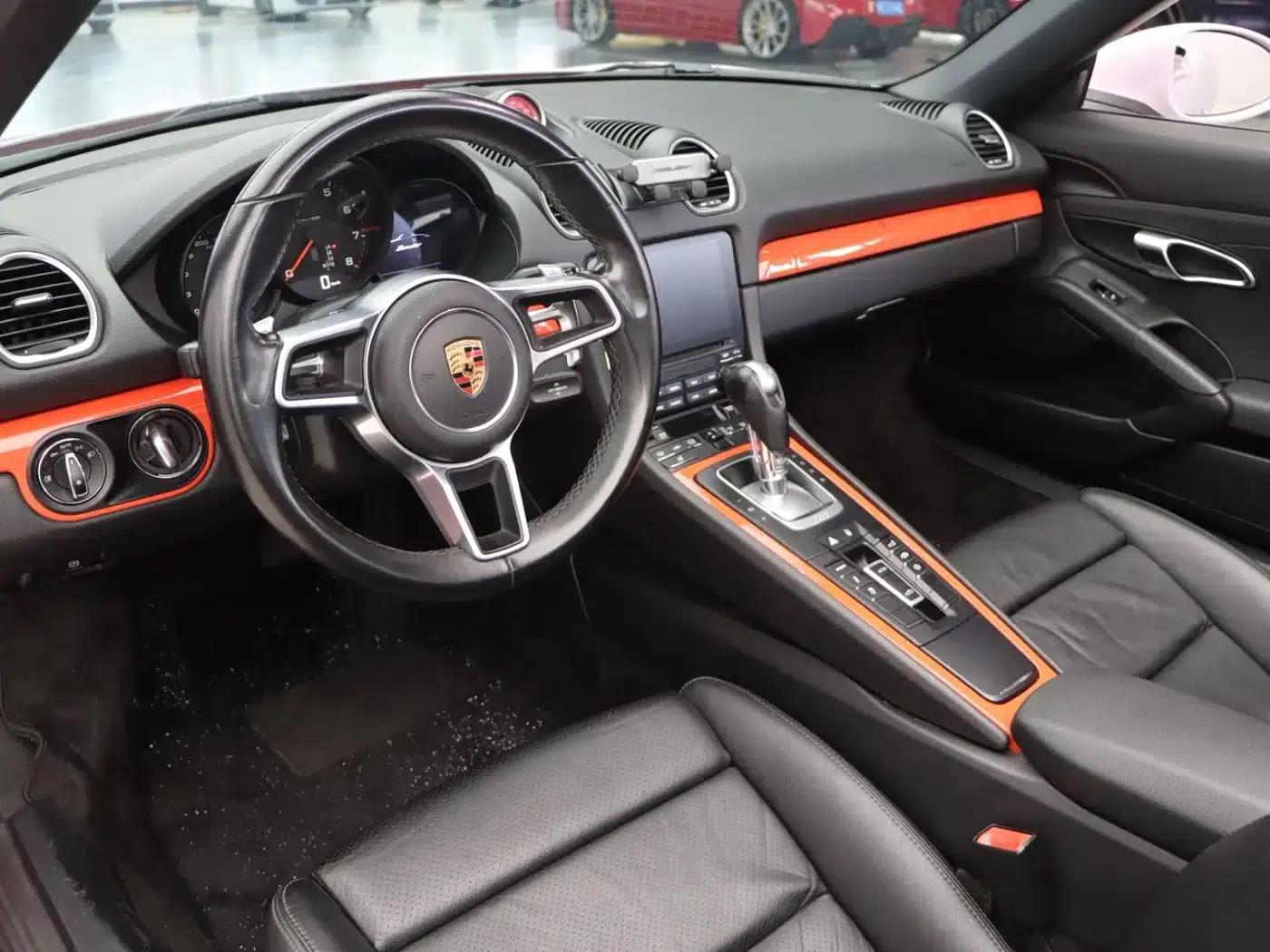 2019 Porsche 718 Boxster T 2.0T — миниатюра 4