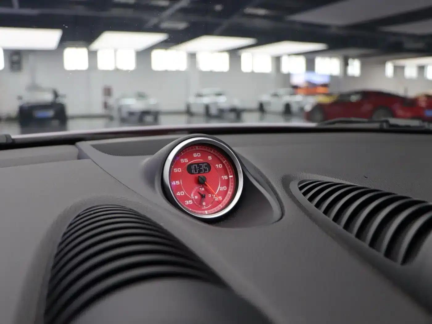 2019 Porsche 718 Boxster T 2.0T — миниатюра 10