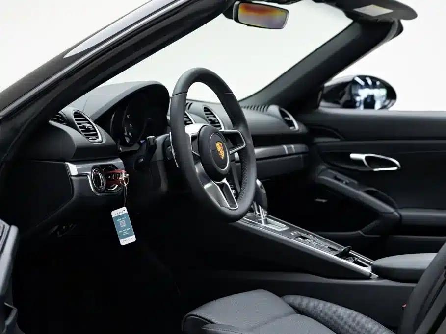 2016 Porsche 718 Boxster 2.0T — миниатюра 9