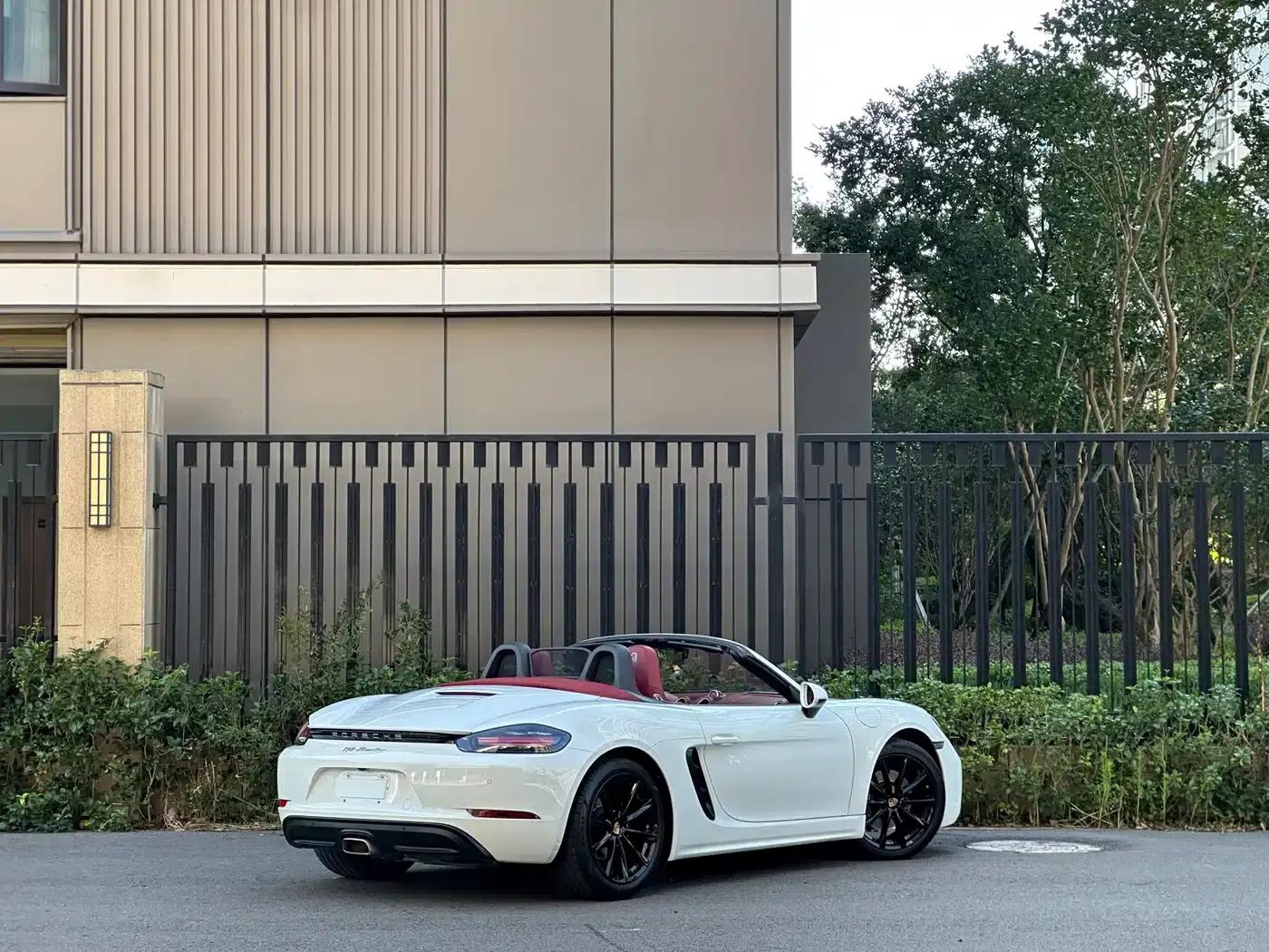 2020 Porsche 718 Boxster 2.0T — миниатюра 4