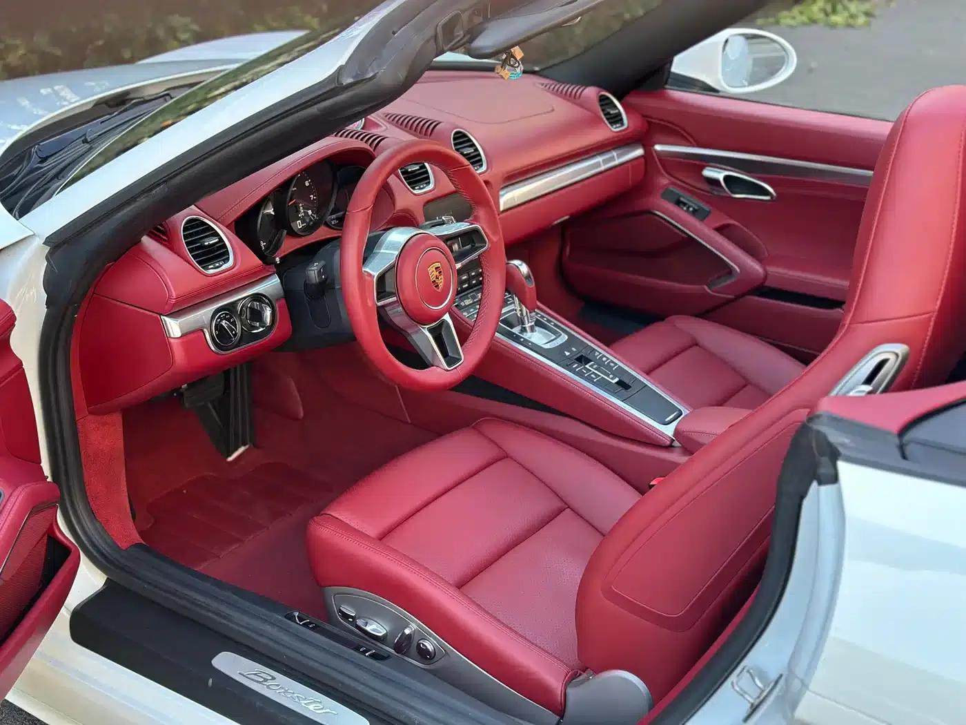 2020 Porsche 718 Boxster 2.0T — миниатюра 10