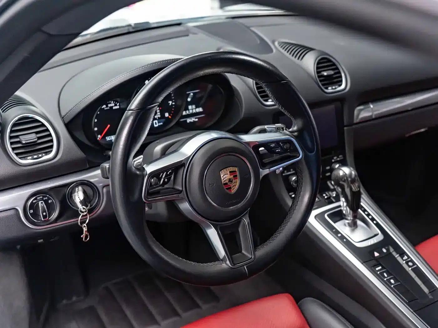 Porsche 718 Cayman 2018 2.0T — миниатюра 11