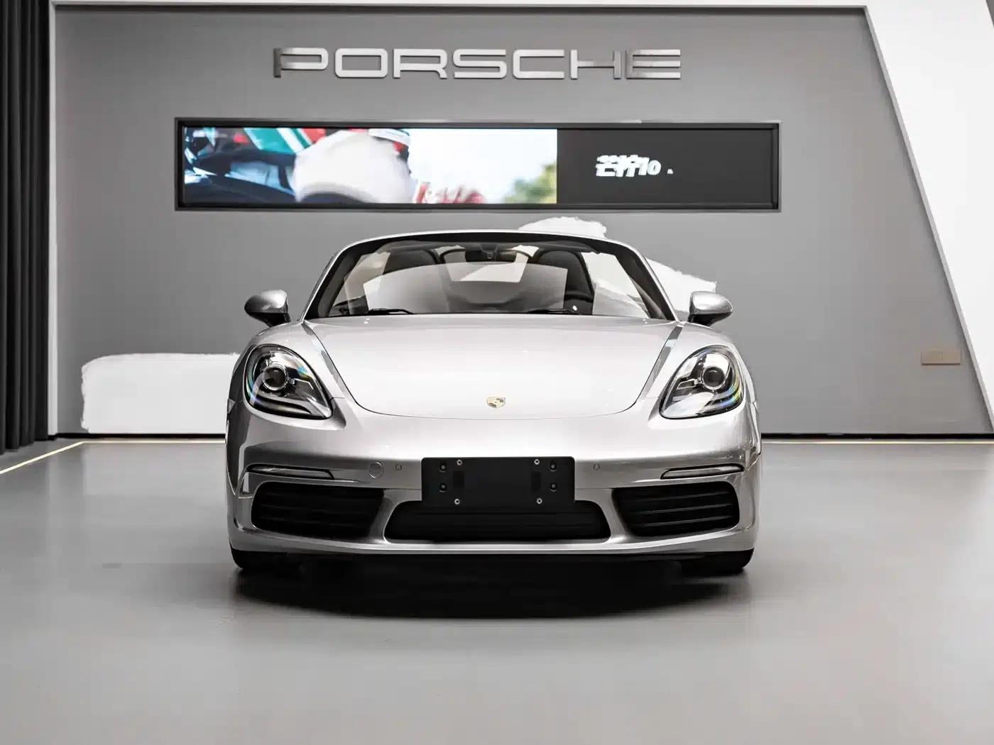 2016 Porsche 718 Boxster 2.0T — миниатюра 2