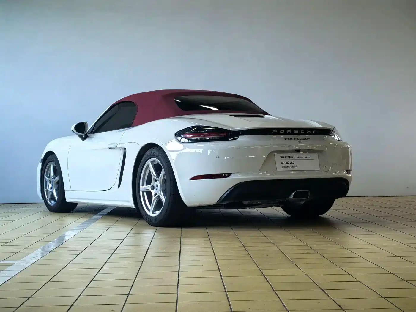 2022 Porsche 718 Boxster 2.0T — миниатюра 5