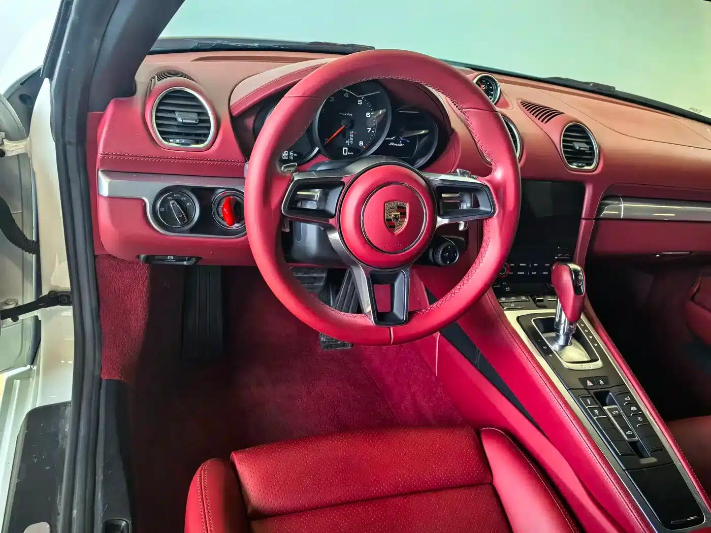 2022 Porsche 718 Boxster 2.0T — миниатюра 8