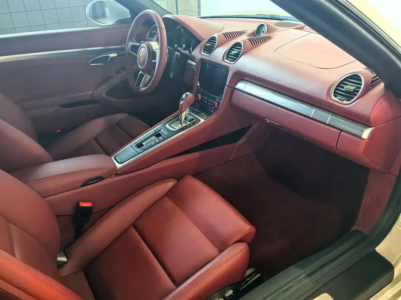 2022 Porsche 718 Boxster 2.0T — миниатюра 9