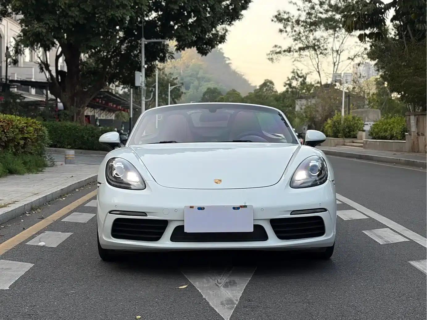 2018 Porsche 718 Boxster 2.0T — миниатюра 2