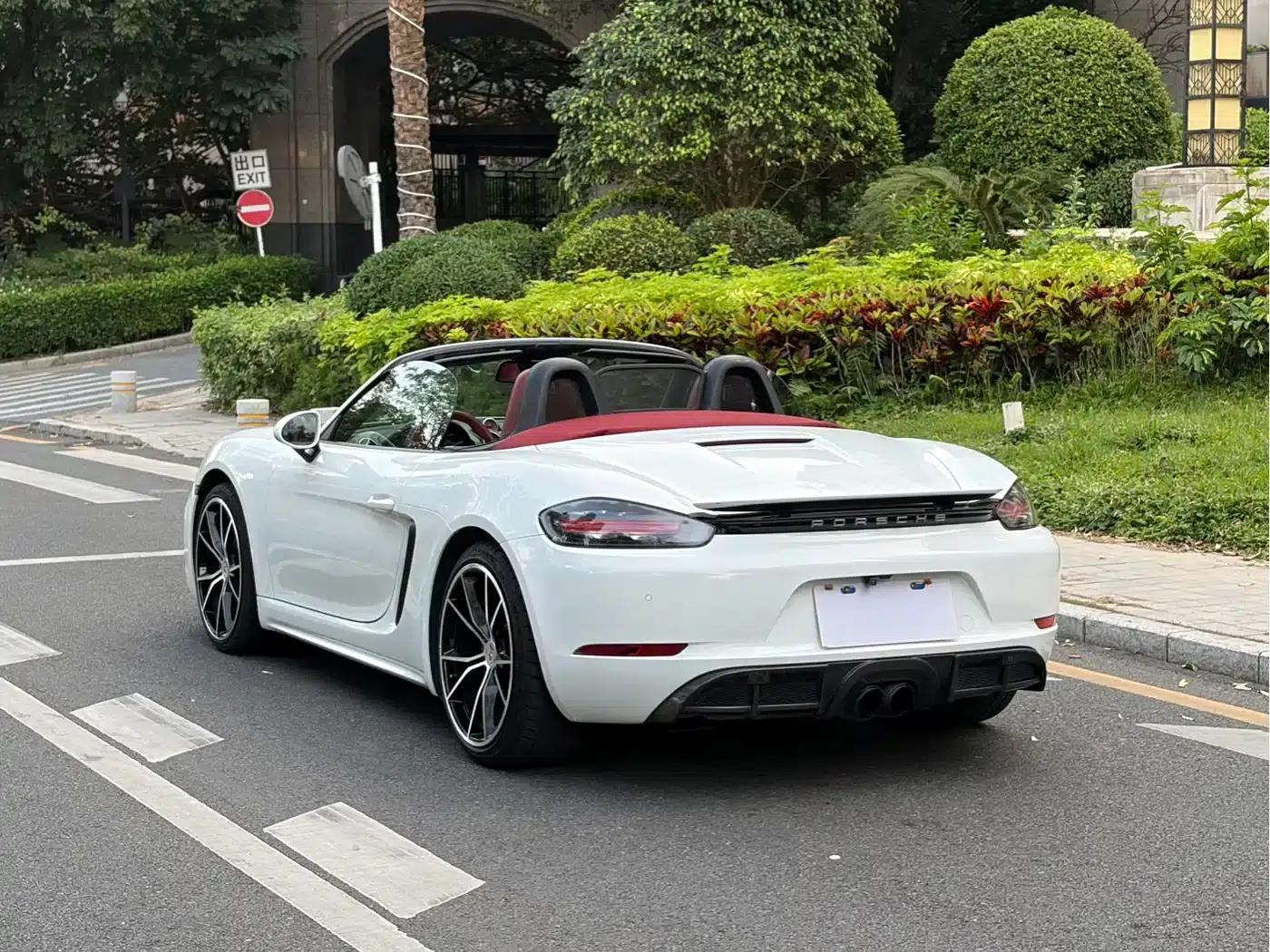 2018 Porsche 718 Boxster 2.0T — миниатюра 14