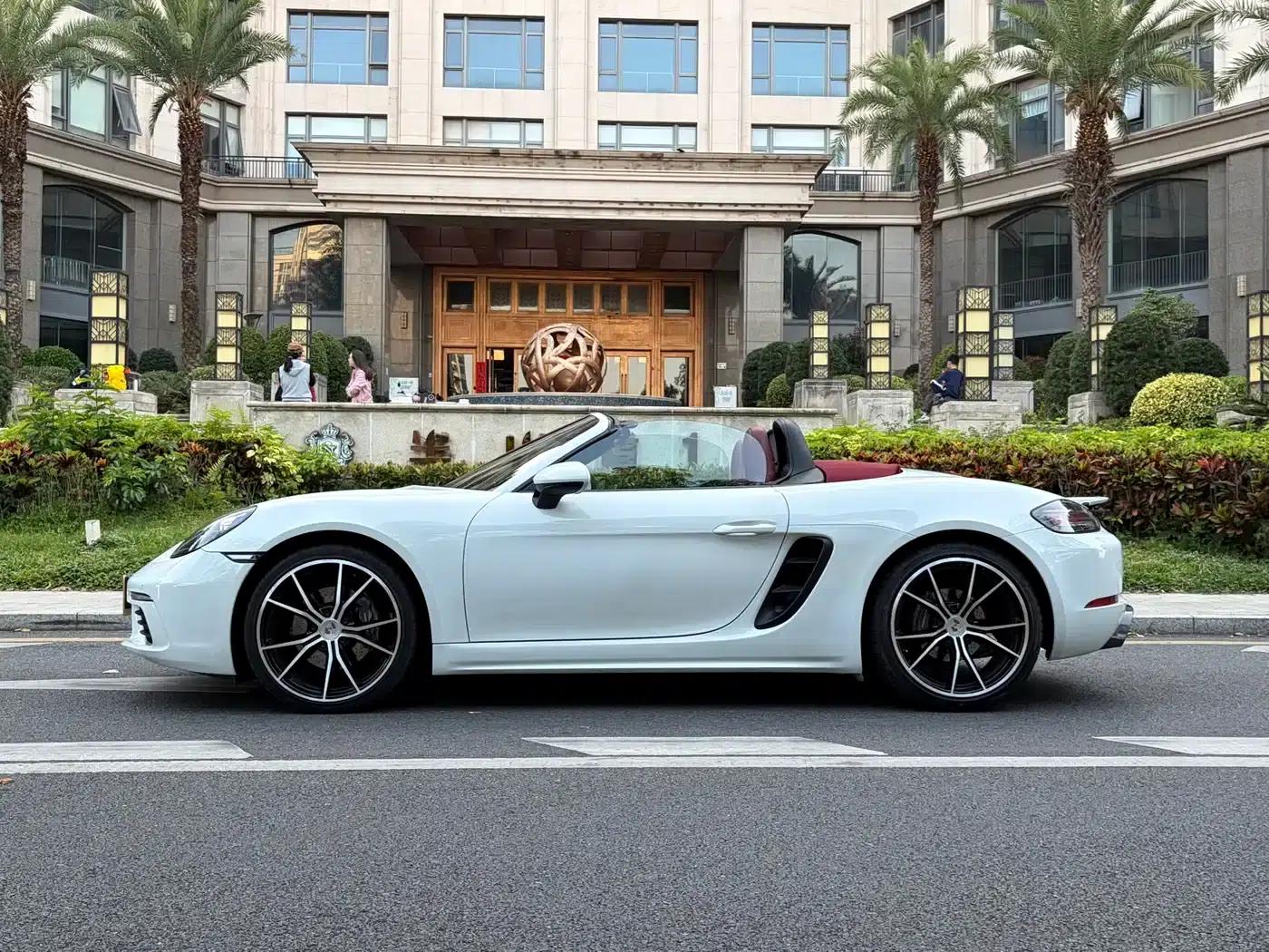 2018 Porsche 718 Boxster 2.0T — миниатюра 5