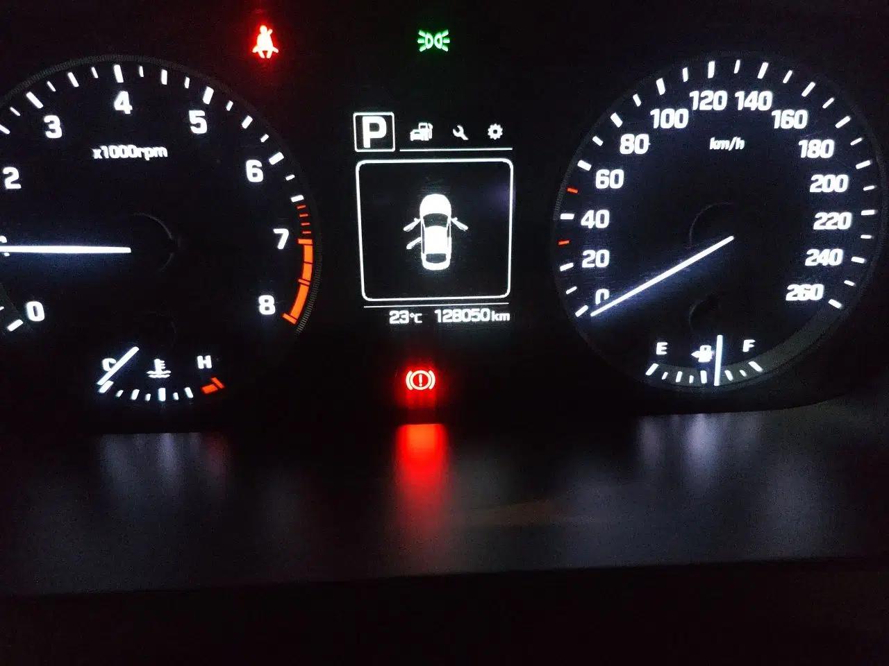 Hyundai Sonata 2015 1.6T GLS Smart Model — миниатюра 12