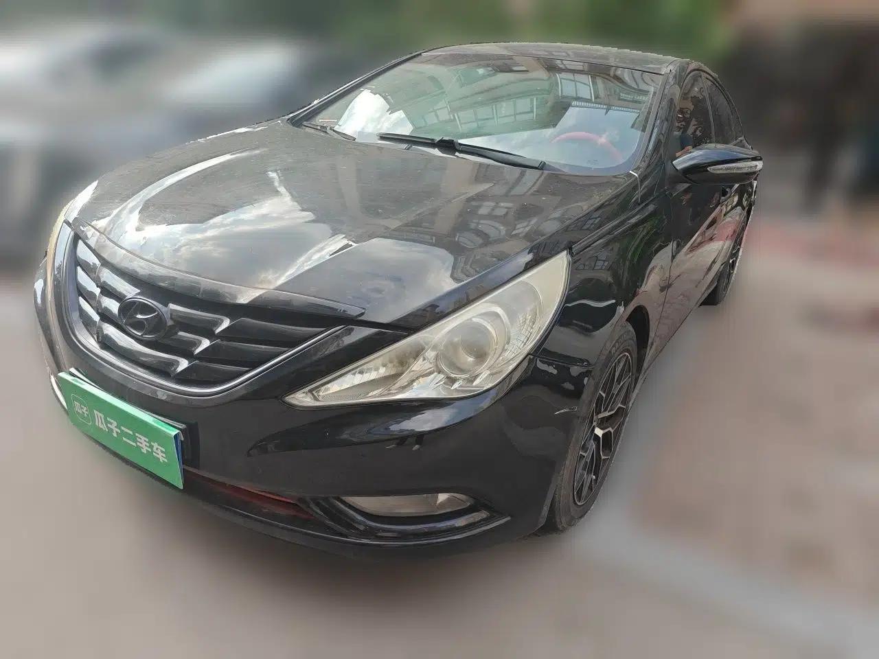 Hyundai Sonata 2011 2.0L Automatic Fashion Edition — миниатюра 1