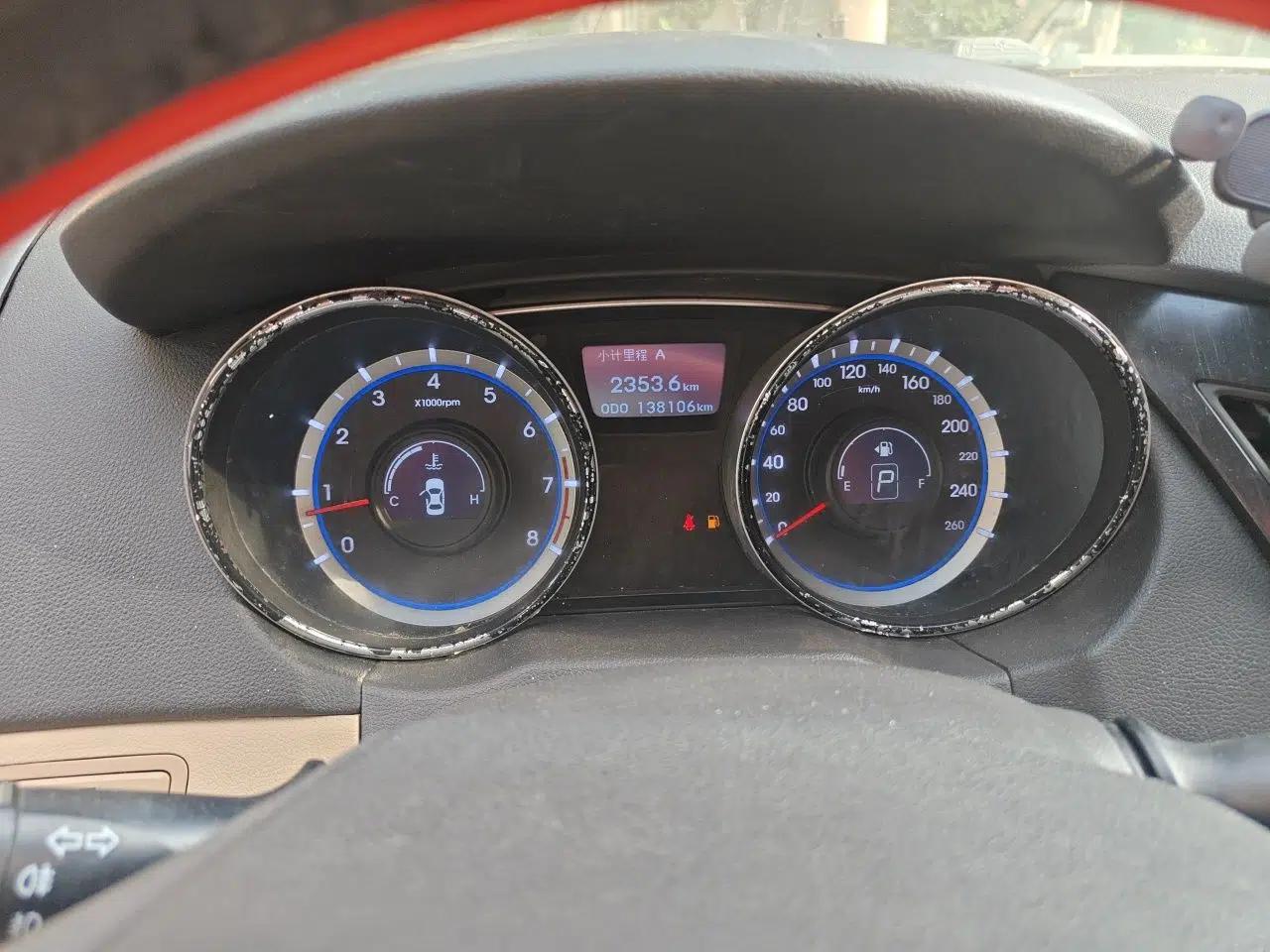 Hyundai Sonata 2011 2.0L Automatic Fashion Edition — миниатюра 12