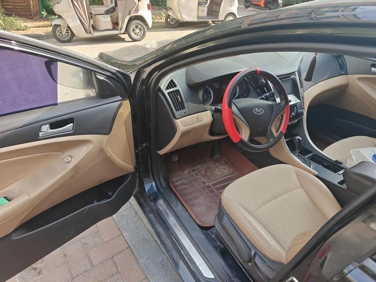 Hyundai Sonata 2011 2.0L Automatic Fashion Edition — миниатюра 16