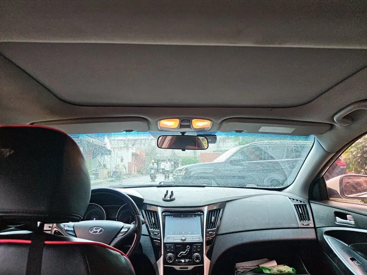 Hyundai Sonata 2011 2.0L Automatic Leading Edition — миниатюра 18