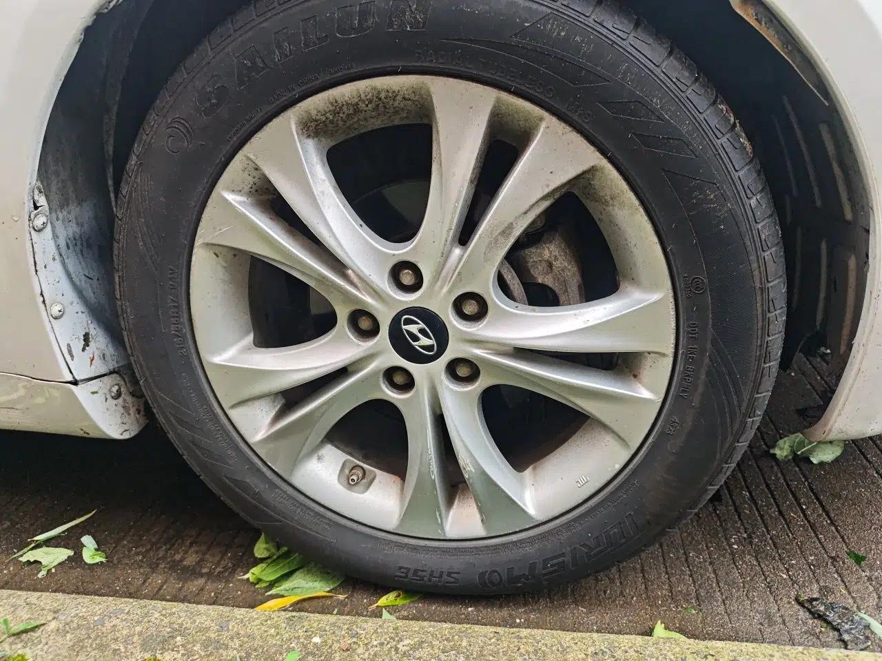 Hyundai Sonata 2011 2.0L Automatic Leading Edition — миниатюра 8