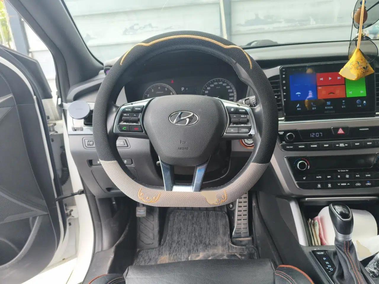 Hyundai Sonata 2015 1.6T GLS Smart Model — миниатюра 10