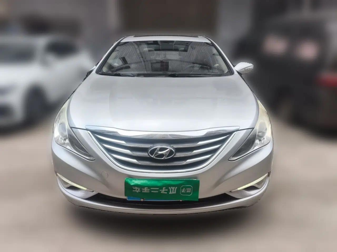 Hyundai Sonata 2011 2.0L Automatic Leading Edition — миниатюра 2