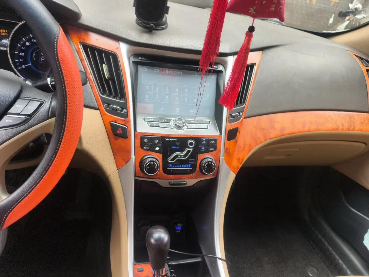 Hyundai Sonata 2011 2.0L Automatic Leading Edition — миниатюра 13