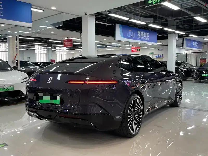 Avita 12 2025 Ultra Rear-Wheel Drive Extended Range — миниатюра 6