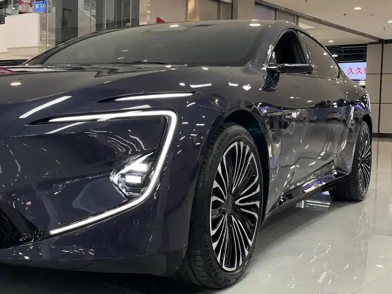 Avita 12 2025 Ultra Rear-Wheel Drive Extended Range — миниатюра 7