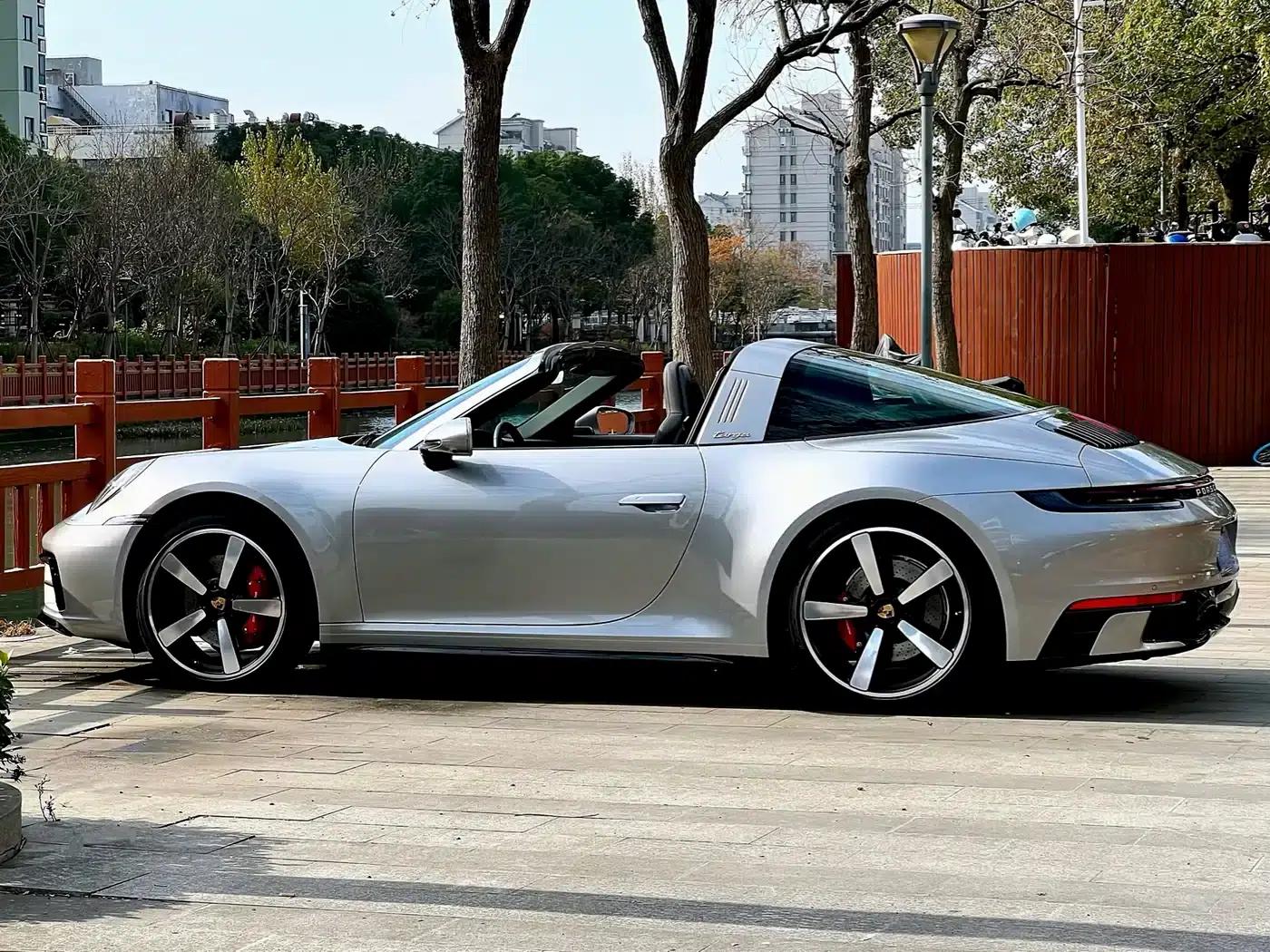 2022 Porsche 911 Targa 4S 3.0T — миниатюра 3