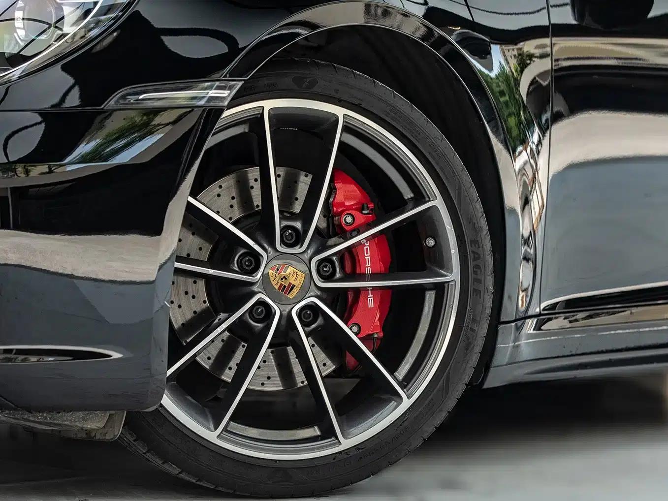 Porsche 911 2019 Carrera 4S 3.0T — миниатюра 10