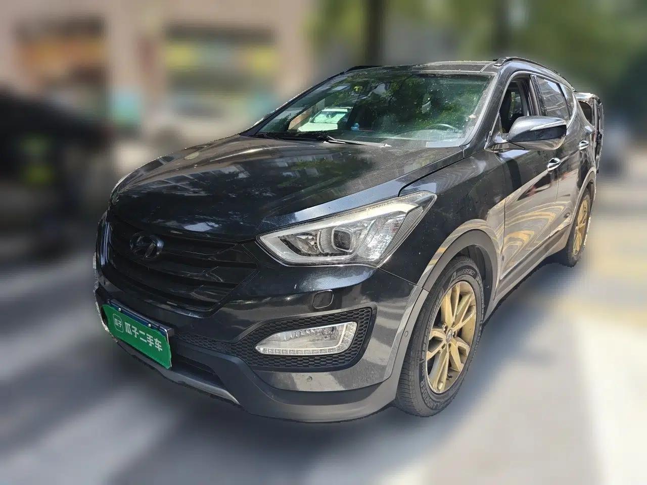 Hyundai Santa Fe 2013 Revised Version 2.0T Automatic All-Wheel Drive Top-Tier Trim — миниатюра 1