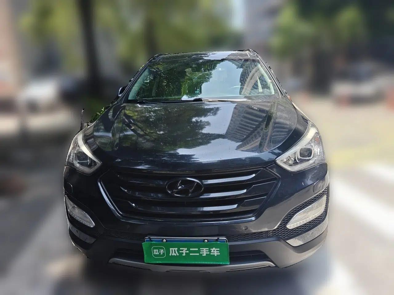 Hyundai Santa Fe 2013 Revised Version 2.0T Automatic All-Wheel Drive Top-Tier Trim — миниатюра 2