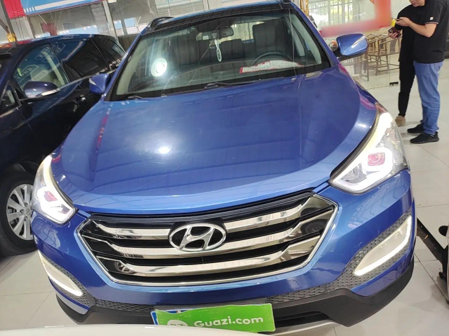 Hyundai Santa Fe 2013 2.4L Automatic Two-Wheel Drive Smart Version — миниатюра 2