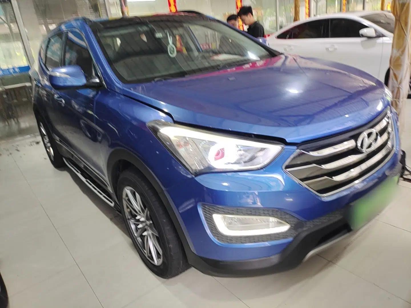 Hyundai Santa Fe 2013 2.4L Automatic Two-Wheel Drive Smart Version — миниатюра 3