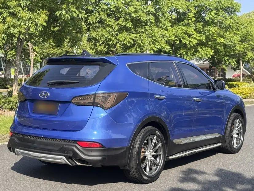 Hyundai Santa Fe 2013 2.4L Automatic Two-Wheel Drive Smart Version — миниатюра 23
